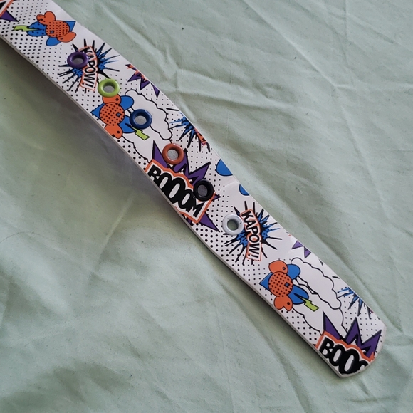 Comic Book Superhero Words Belt - Picture 3 of 4